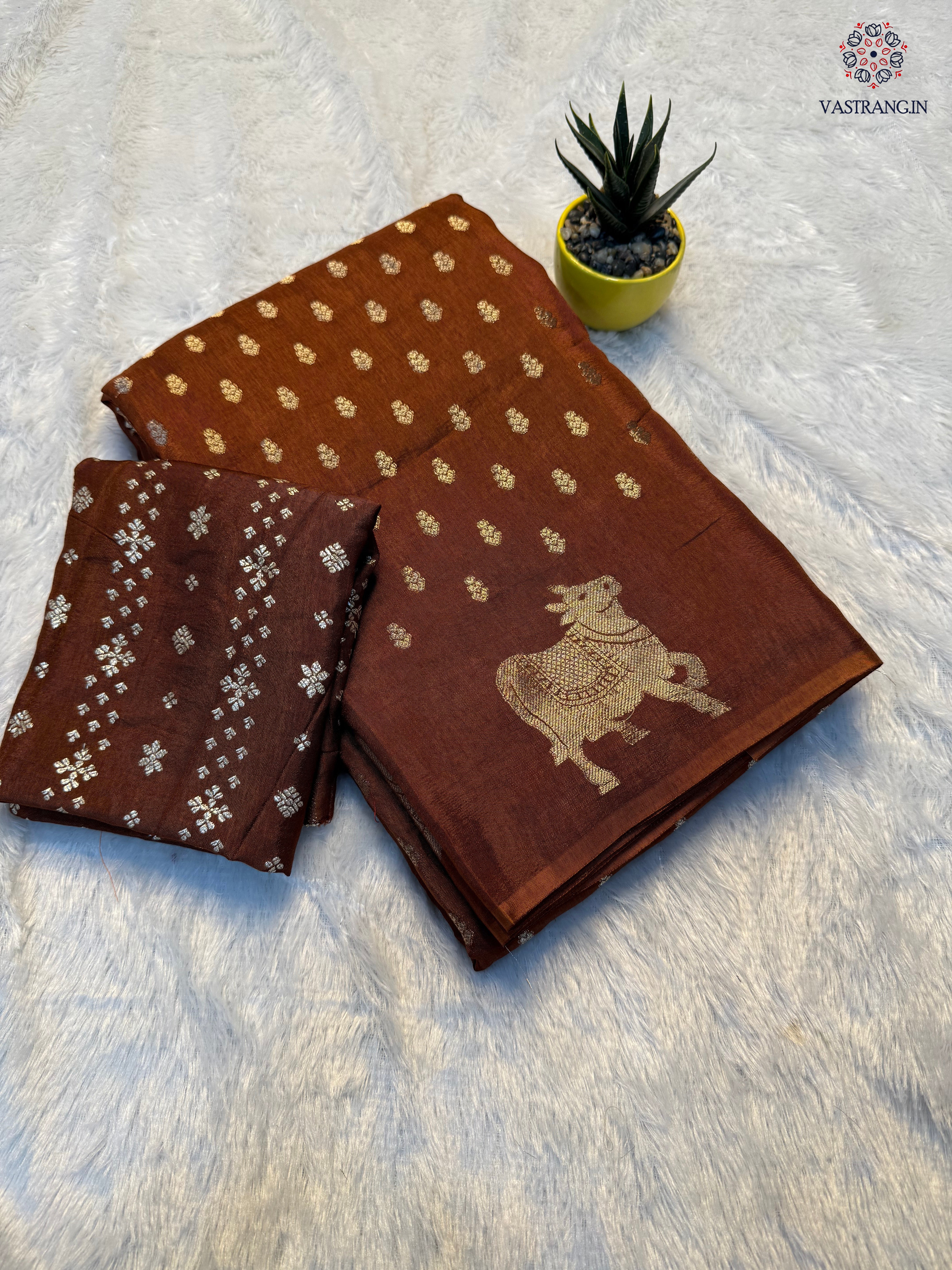 Attractive Party Wear Pure Soft Viscose Crape Silk Zari Chit Palllu n Pichwari Border Fancy Designer Saree With Blouse