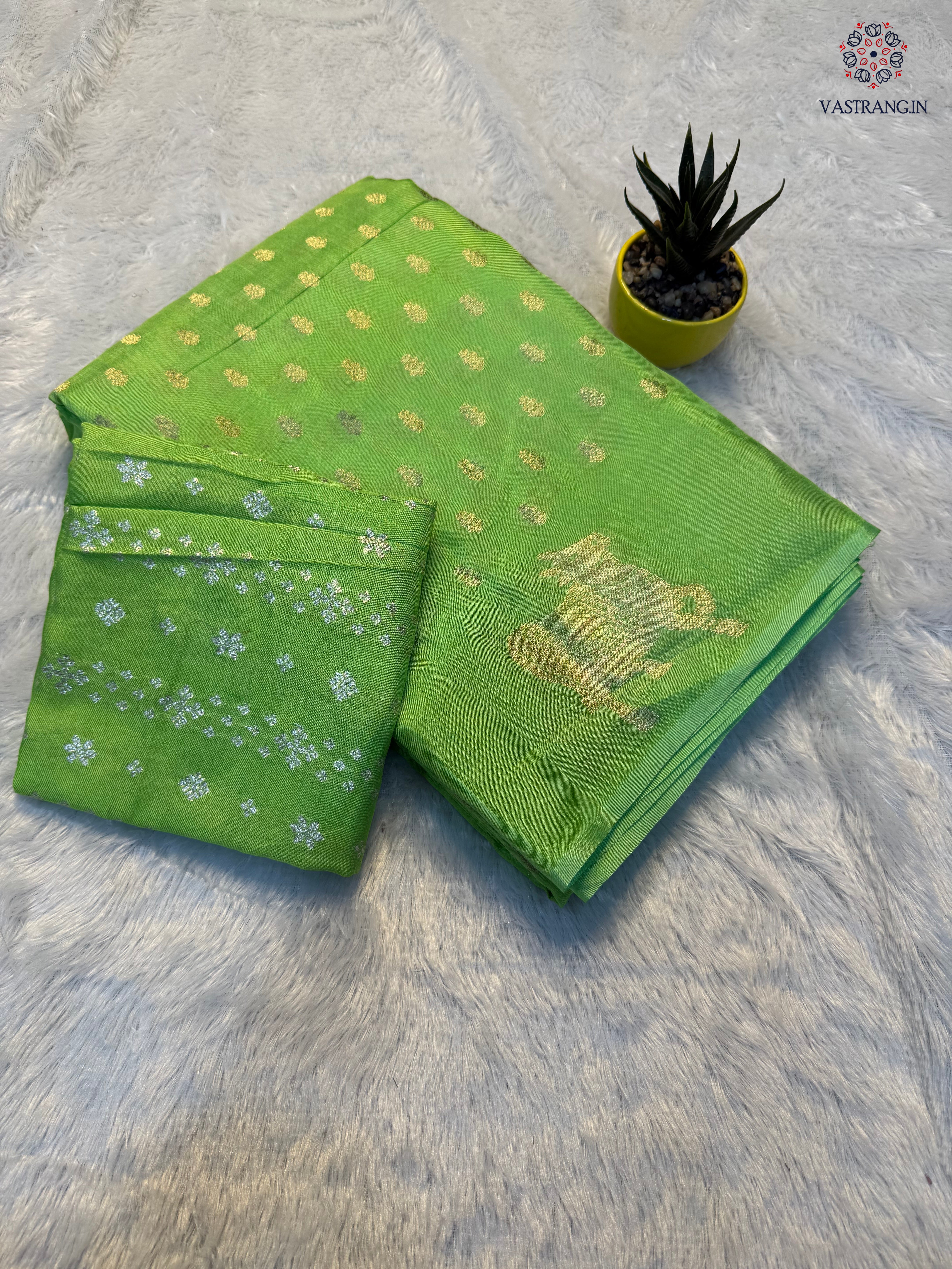 Attractive Party Wear Pure Soft Viscose Crape Silk Zari Chit Palllu n Pichwari Border Fancy Designer Saree With Blouse