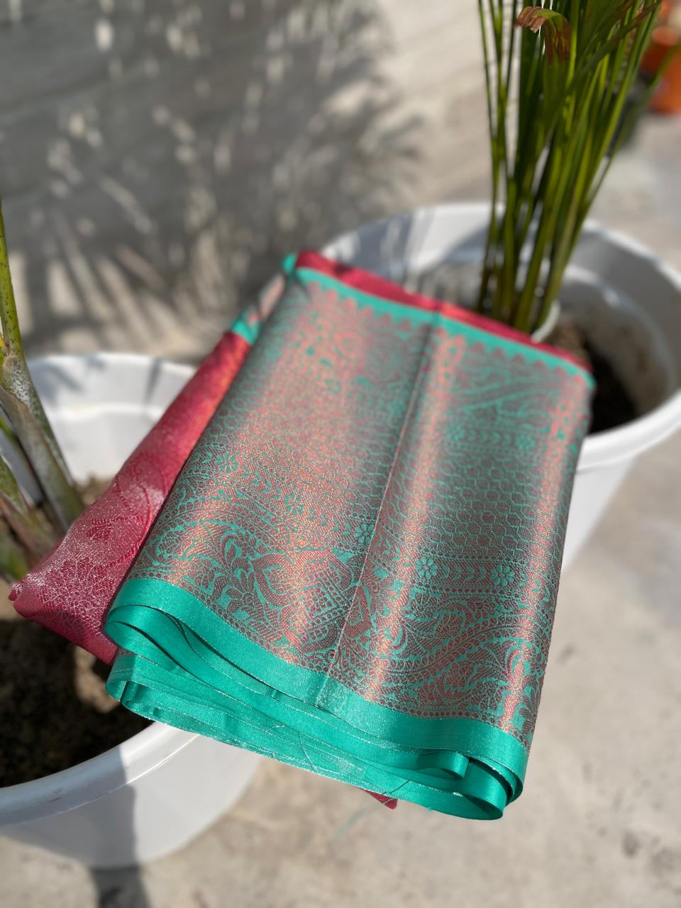 Wedding wear Pink Color Banarasi TIssue Silk Jacquard Weaving Work Fancy Designer Saree With Blouse