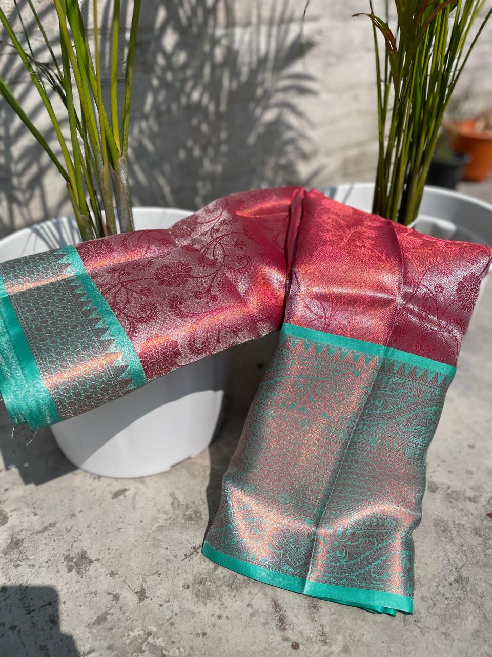 Wedding wear Pink Color Banarasi TIssue Silk Jacquard Weaving Work Fancy Designer Saree With Blouse