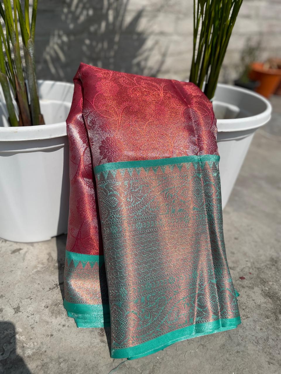 Wedding wear Pink Color Banarasi TIssue Silk Jacquard Weaving Work Fancy Designer Saree With Blouse