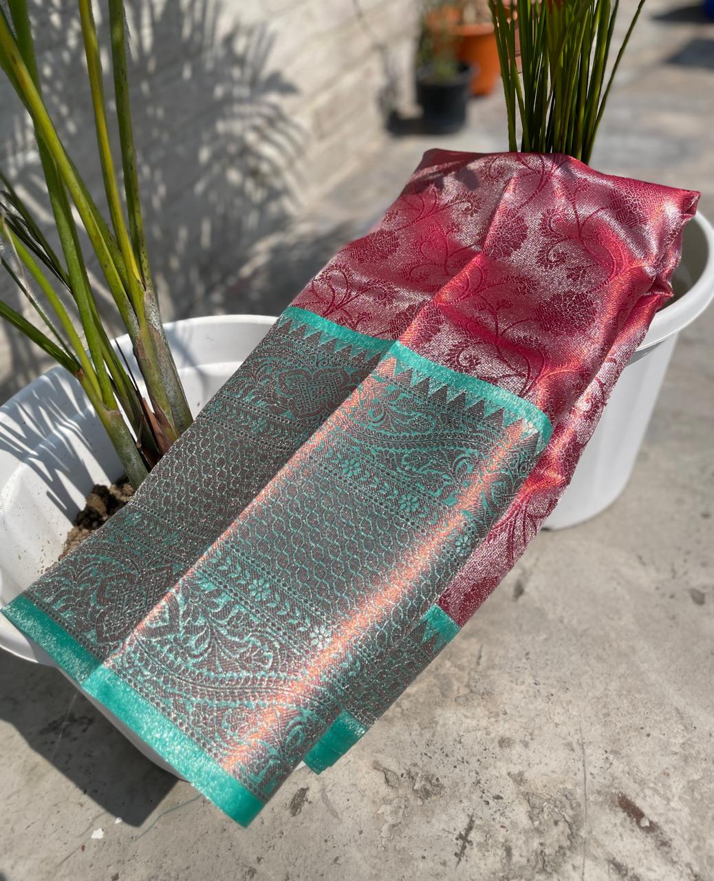 Wedding wear Pink Color Banarasi TIssue Silk Jacquard Weaving Work Fancy Designer Saree With Blouse