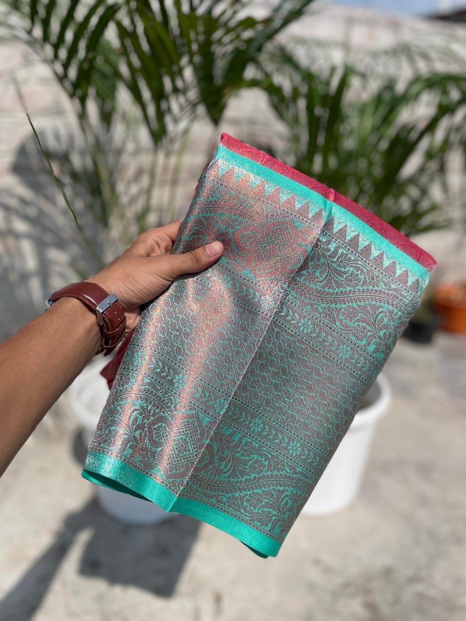 Wedding wear Pink Color Banarasi TIssue Silk Jacquard Weaving Work Fancy Designer Saree With Blouse