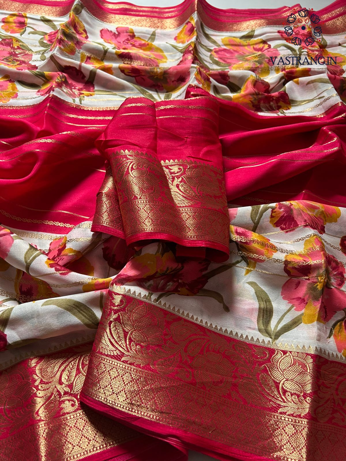 New Wedding Wear Silk Fabric Zari Jacquard Weaving Work Fancy Designer Saree With Blouse