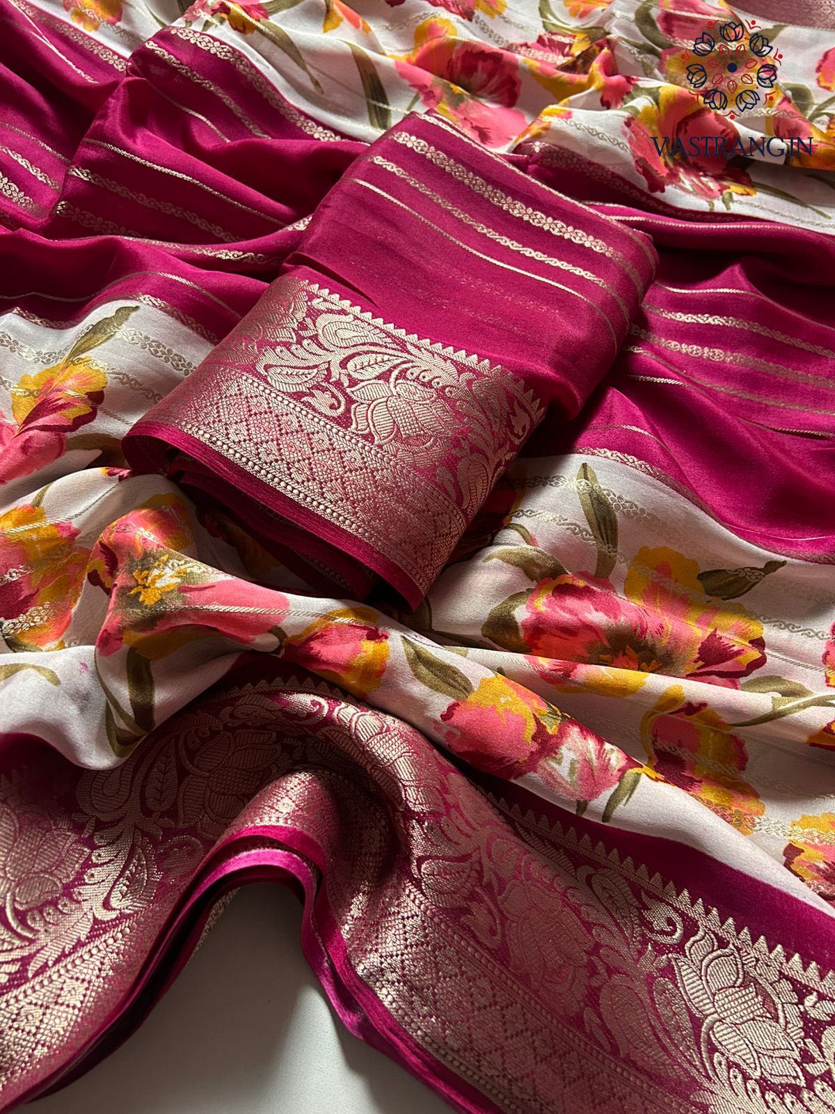 New Wedding Wear Silk Fabric Zari Jacquard Weaving Work Fancy Designer Saree With Blouse