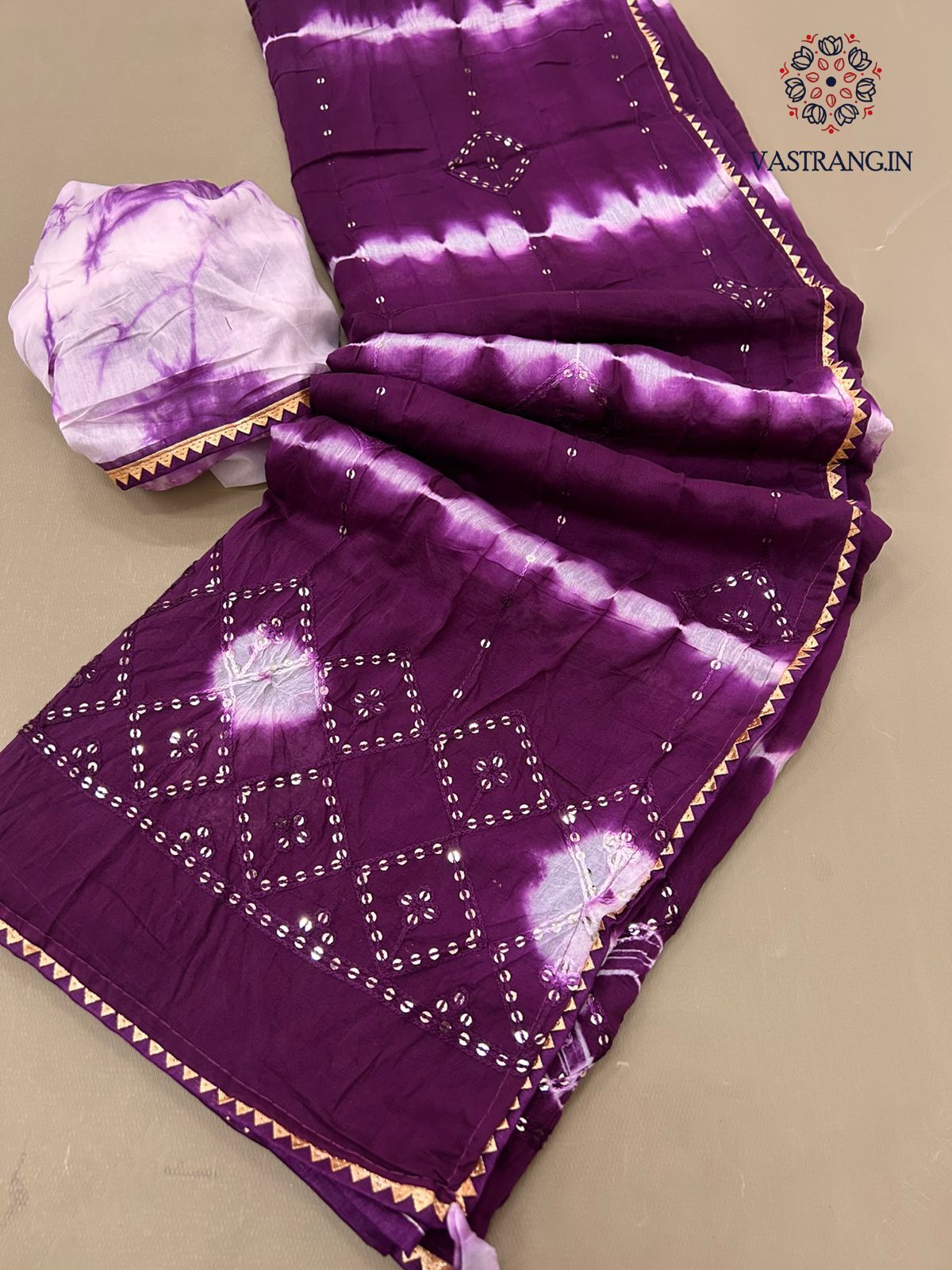 Admirable Soft Chinnon Silk Shibori Printed With Mirror Work Party Wear Saree For Wedding
