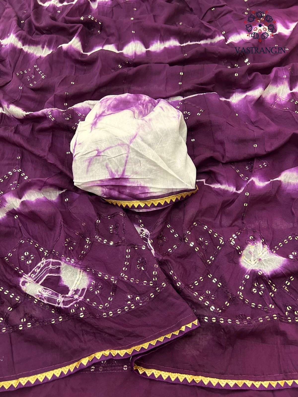 Admirable Soft Chinnon Silk Shibori Printed With Mirror Work Party Wear Saree For Wedding