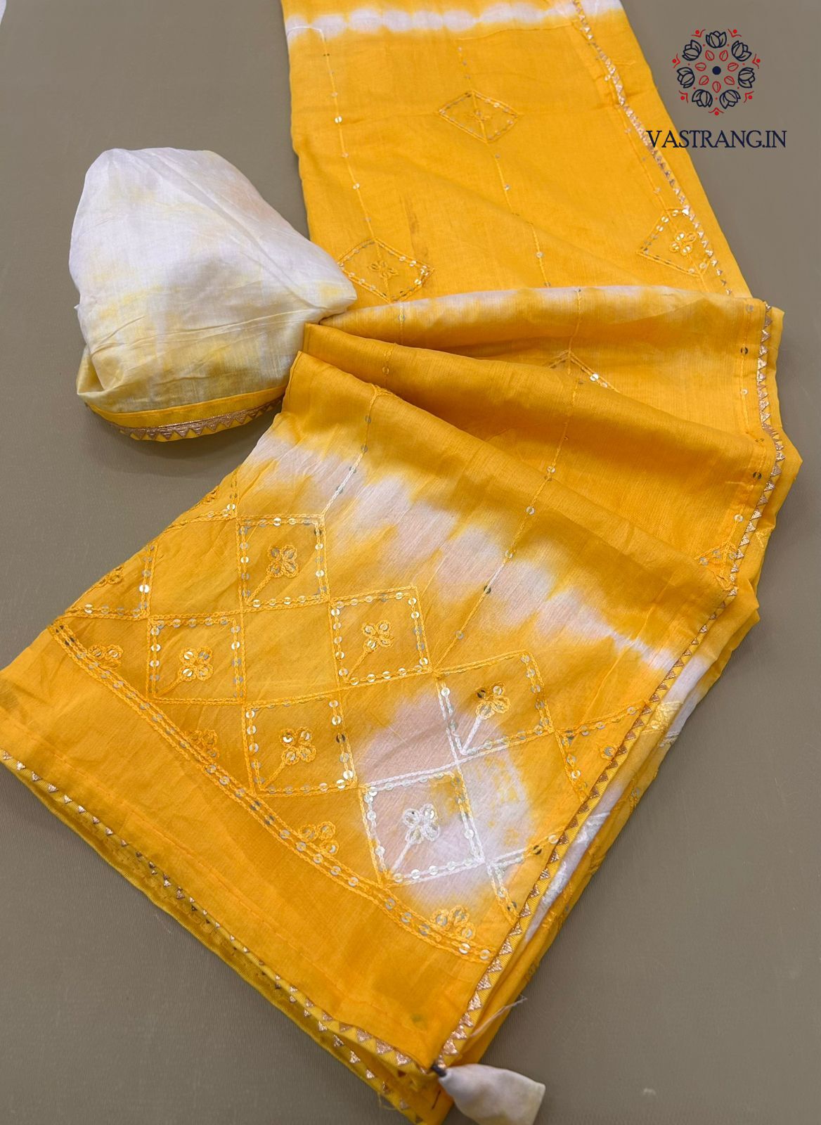 Admirable Soft Chinnon Silk Shibori Printed With Mirror Work Party Wear Saree For Wedding