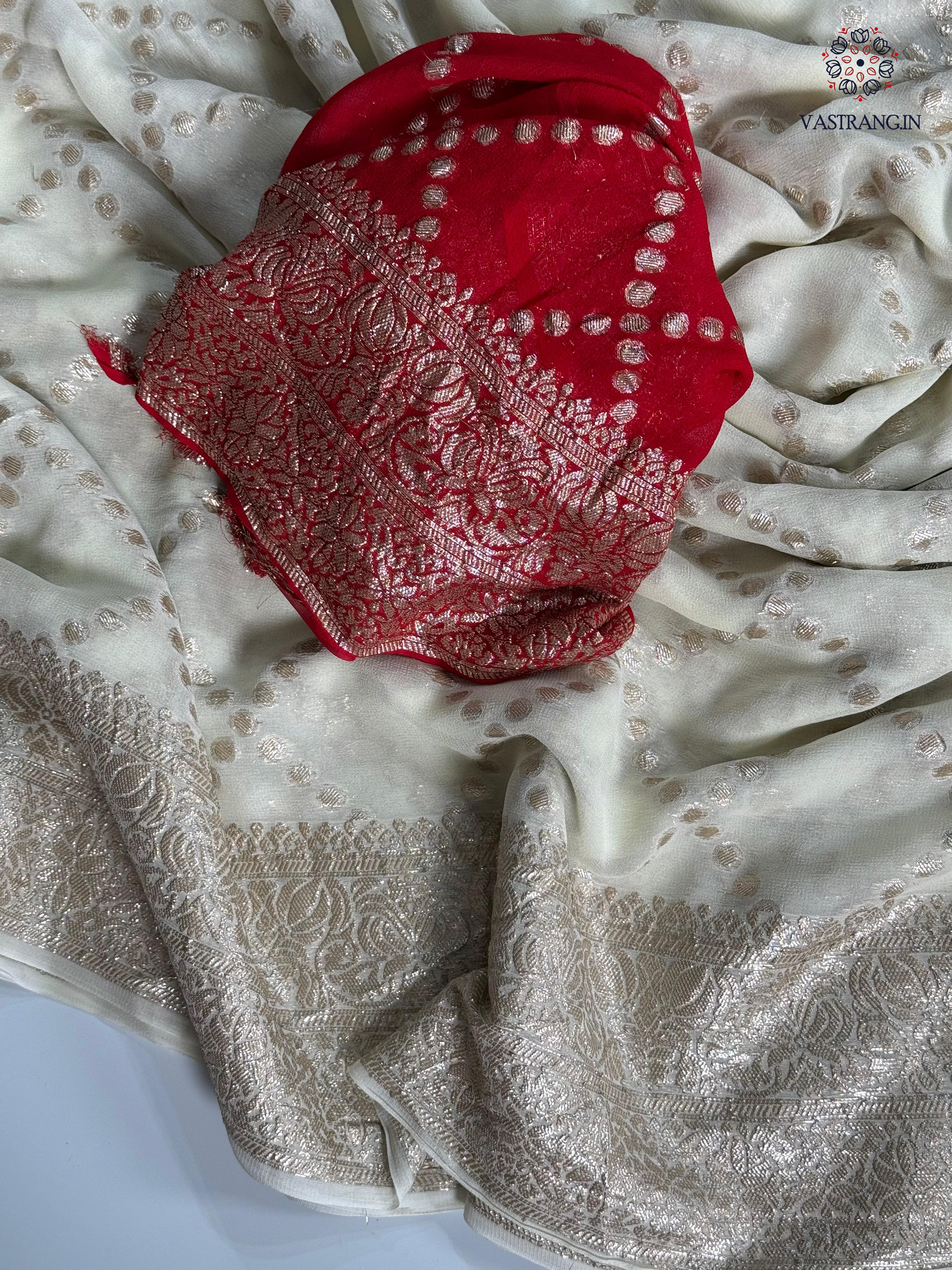 Blossom Party Wear White Colour Viscose Georgette Jacquard Zari Work Big Border Fancy Designer Saree With Contrast Blouse