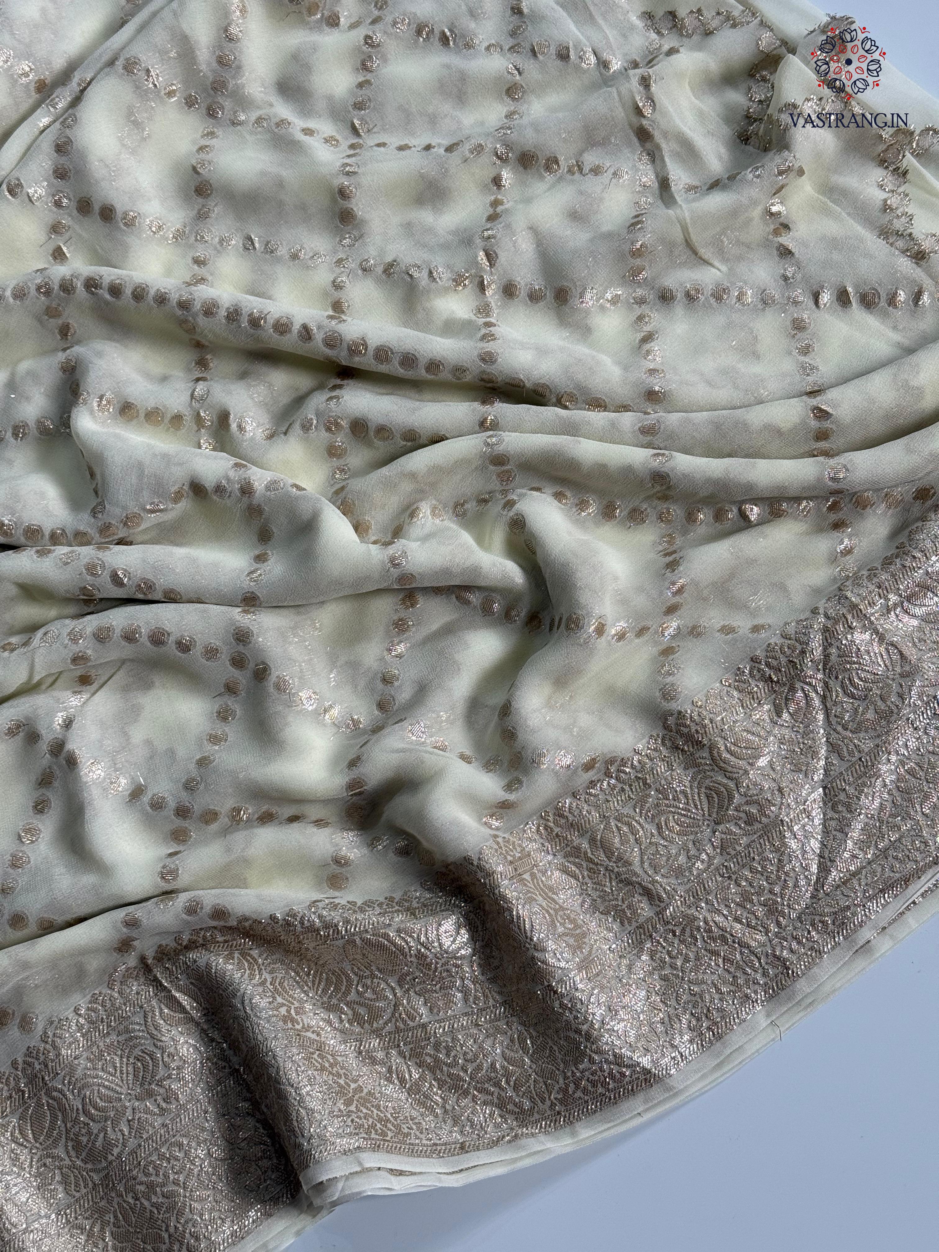 Blossom Party Wear White Colour Viscose Georgette Jacquard Zari Work Big Border Fancy Designer Saree With Contrast Blouse