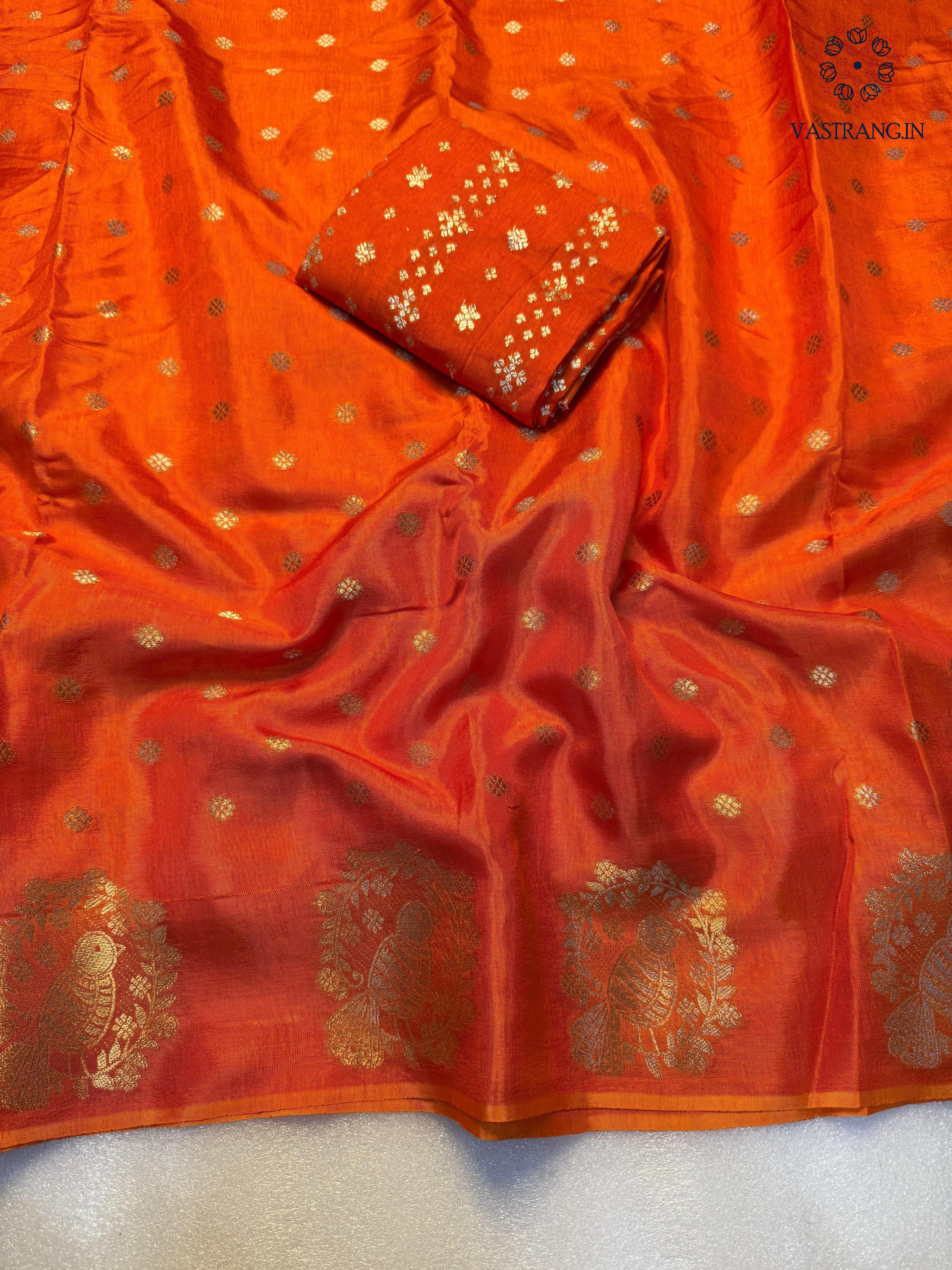 Dazzling Party Wear Pure Soft Viscose Crape Silk Zari Chit Palllu n Pichwari Border Fancy Designer Saree With Blouse